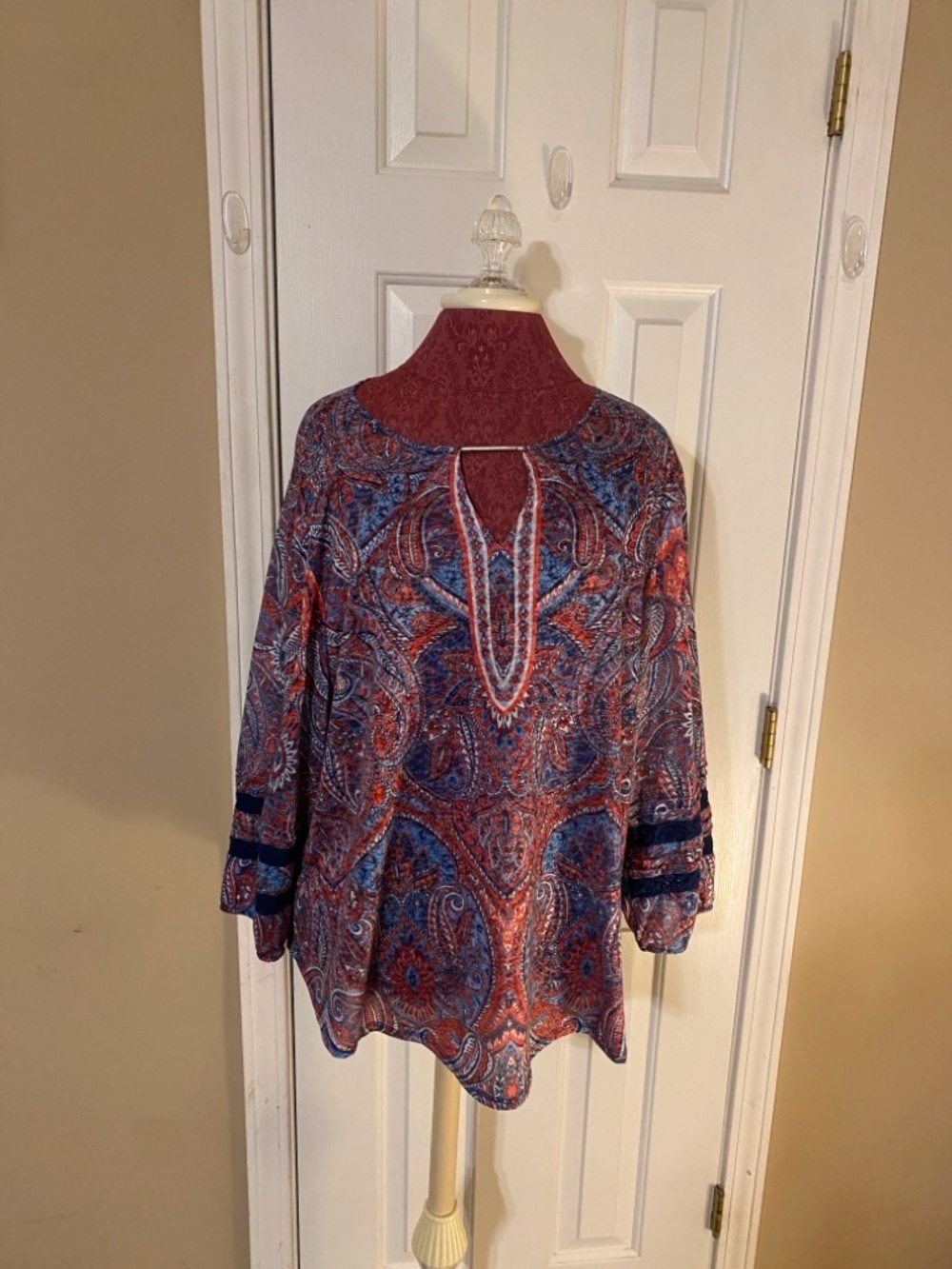Ruby Rd. Red and Blue Paisley Print with Key Hole Design Tunic Top Size 2X